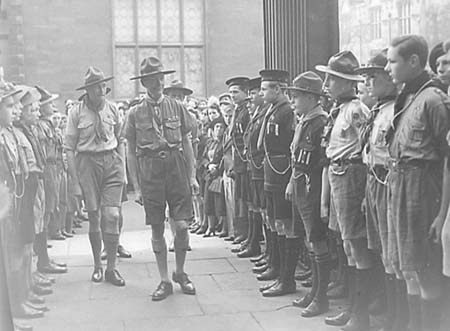 Chief Scout Visit 04 1943