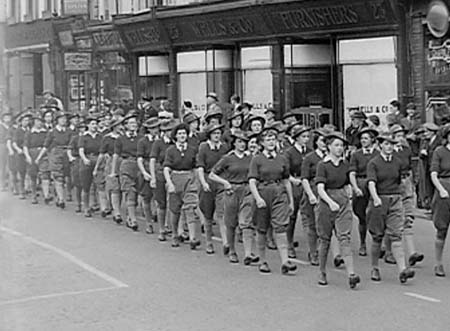 Farming Parade 03 1943