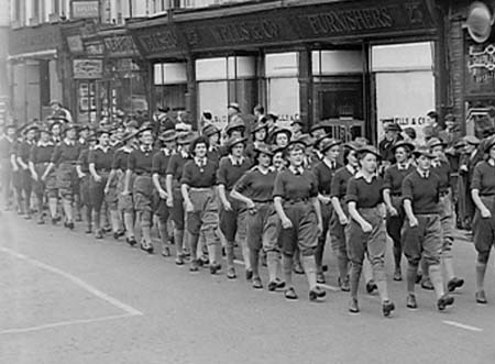 Farming Parade 07 1943