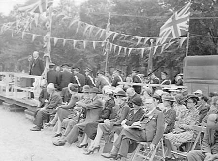 Farming Parade 44 1943