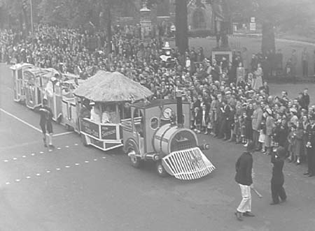 Floats Parade 55