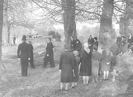 1946 VIP Funeral 02