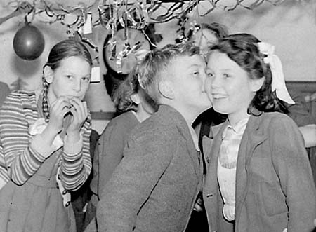 1949 School Party 06