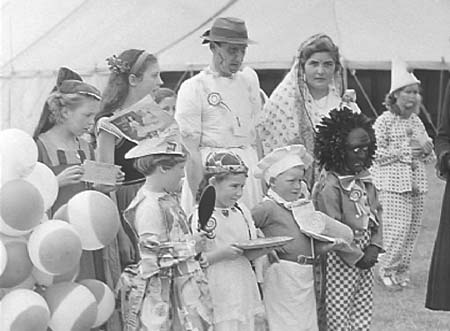 1953 Derby Day Fete 03