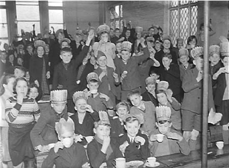 1940 School Party 04