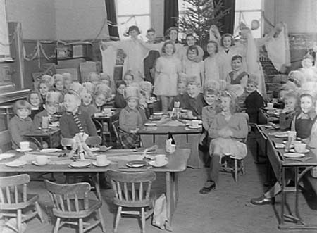 1940 School Party 09