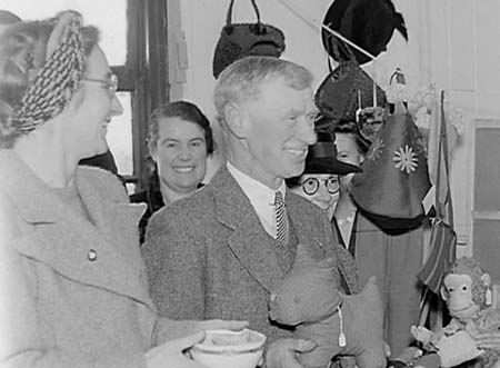 1943 Xmas Bazaar 06