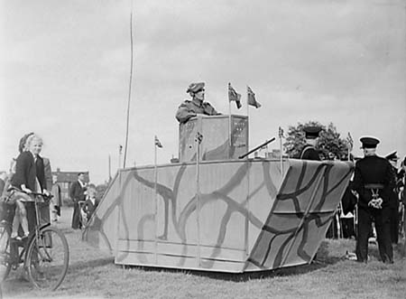 1944 Parade 03