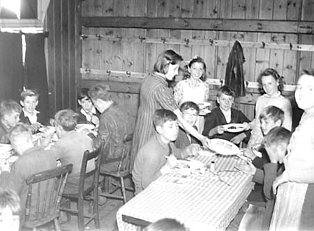 1944 Schoolchildren 17