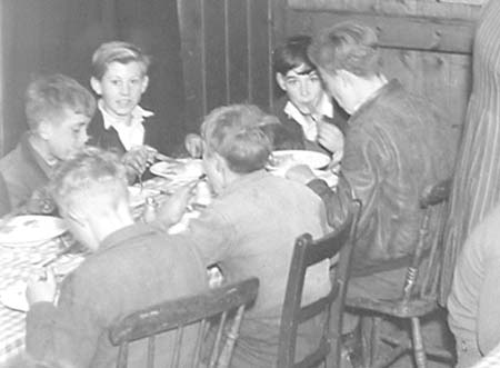 1944 Schoolchildren 19