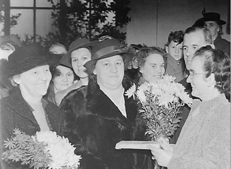 1945 Xmas Bazaar 05