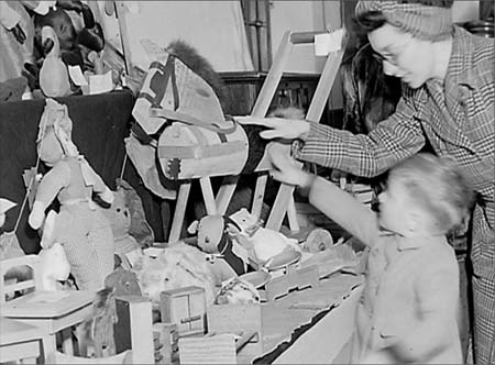 1946 Xmas Sale 04