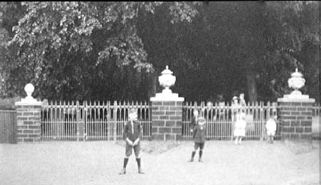 08 1921 Sandstone Gates