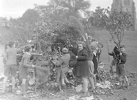 1949 Bonfire 05