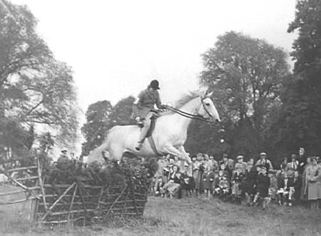 1942 Gymkhana 07