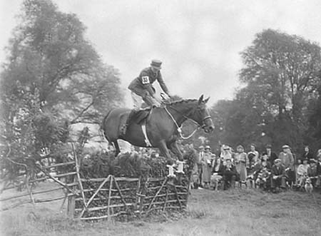 1942 Gymkhana 15