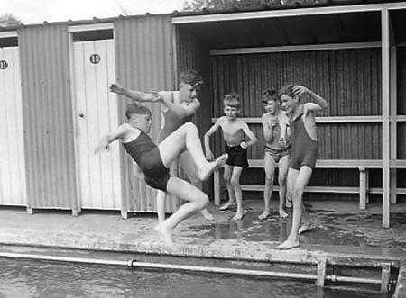 1942 Swimming Pool 01