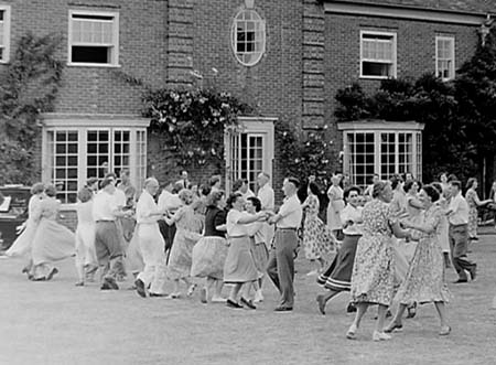 1950 Folk Dancing 03