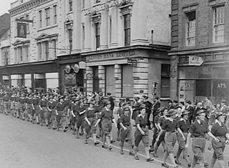 Farming Parade 04 1943