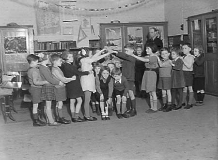 1940 School Party 04