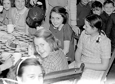 1945 Childrens Party 05