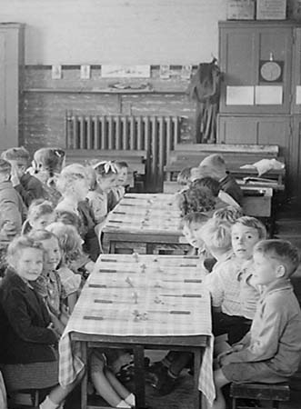 1948 Schoolchildren 10