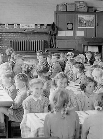 1948 Schoolchildren 16