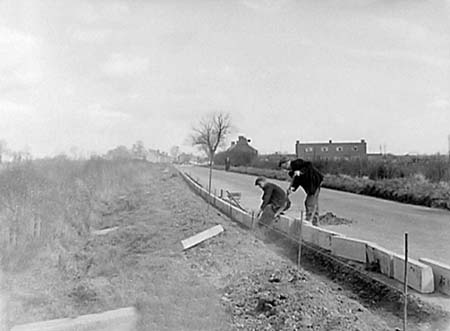 1951 Road Repairs 01