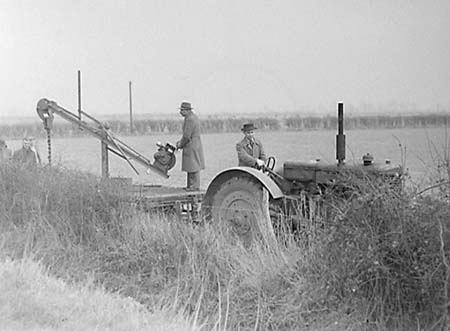 1952 Hedge Trimmer 01