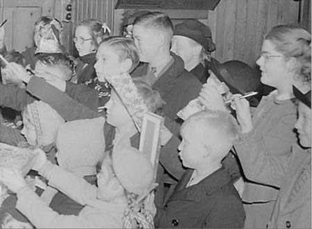 1949 Xmas Party 02