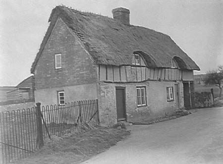 1939 Old Cottage 01