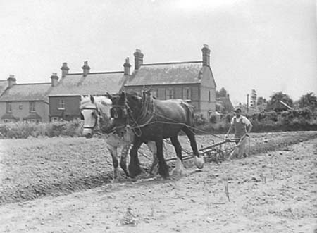 1940 Ploughing 01