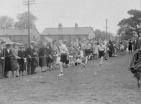 1945 School Sports 01