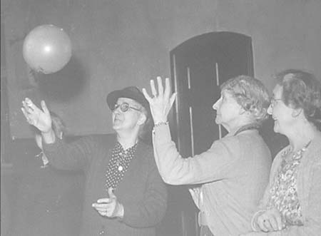 Sisterhood Party 1950 03