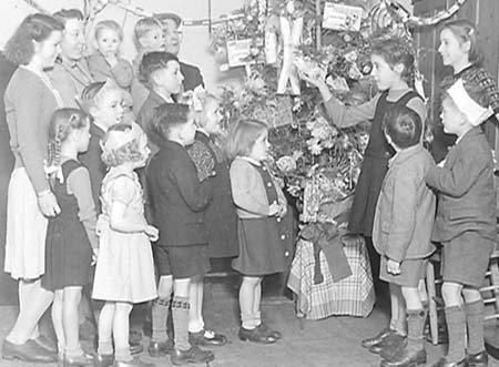 1948 Christmas Party 01
