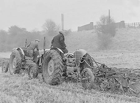 1956 Ploughing 05