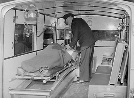 1958 Ambulance 02