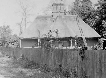 1949 Old Cottage 01