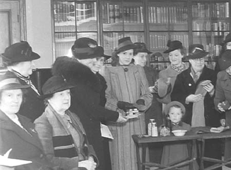 1941 Ladies Group 03