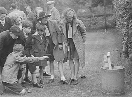 1942 Methodists Fete 04