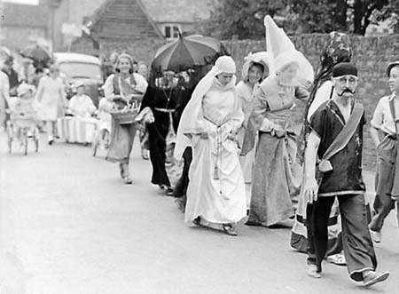 1948 Fancy Dress 05