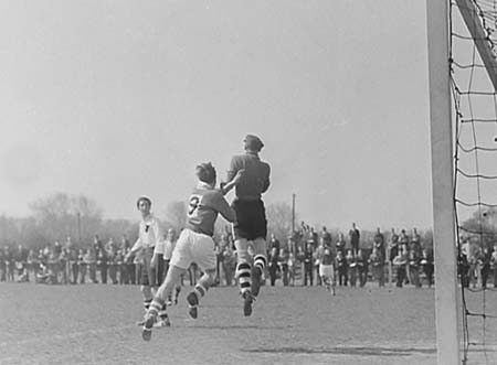 1949 Football Cup 02