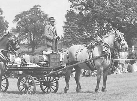 1944 Horse Show 02