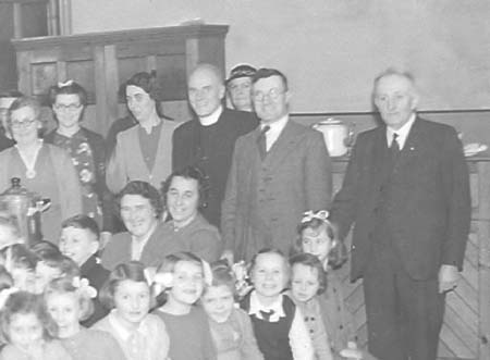 1943 Church Party 05