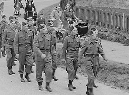 1944 Parade 07