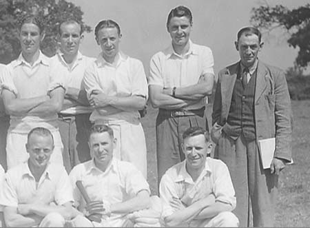1949 MK Cricket 02