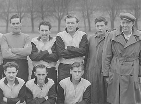 1953 Football Team 02