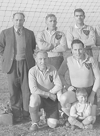 1947 Football Team 03