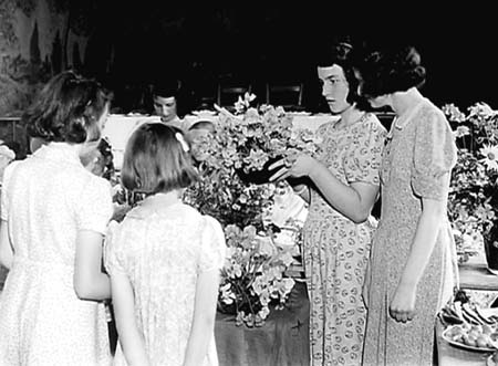 1944 Garden Show 05