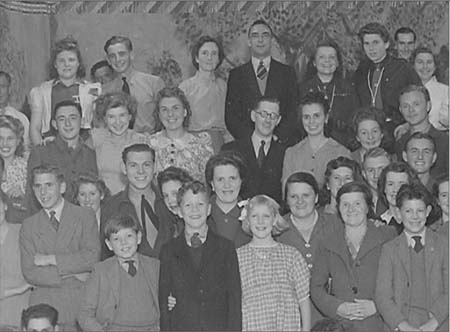 1944 Guides Dance 04